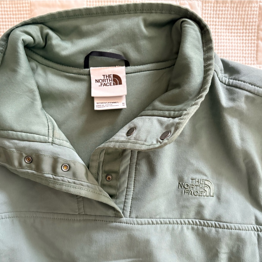 The North Face Olive Green light fill Snap Pullover - Picture 3 of 4